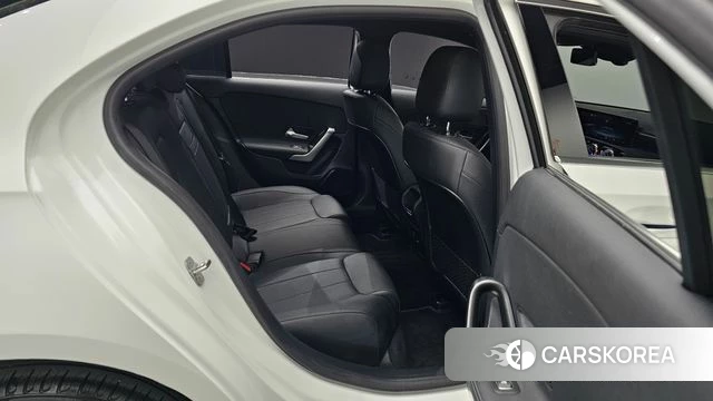 Mercedes-Benz A-Class W177 2024 Белый из Кореи, фото 2