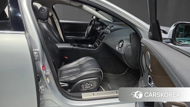 Jaguar All New XJ 2018 Серебряный из Кореи, фото 2
