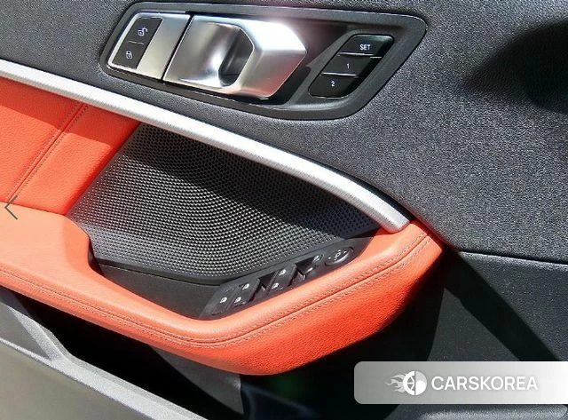 BMW 1 Series (F40) 2022 Черный из Кореи, фото 2