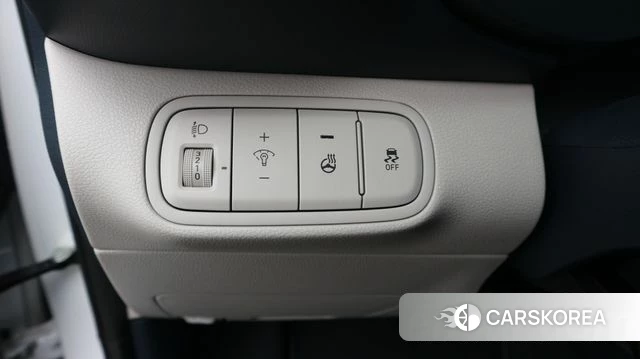 Hyundai Venue 2023 Белый из Кореи, фото 2