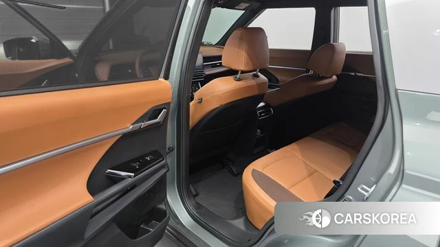 Ssangyong Torres 2022 Темно-зеленый из Кореи, фото 2
