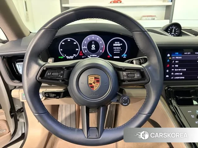 Porsche Panamera (972) 2024 Белый из Кореи, фото 2