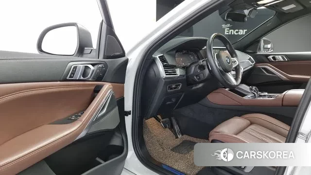 BMW X6 (G06) 2023 Белый из Кореи, фото 2