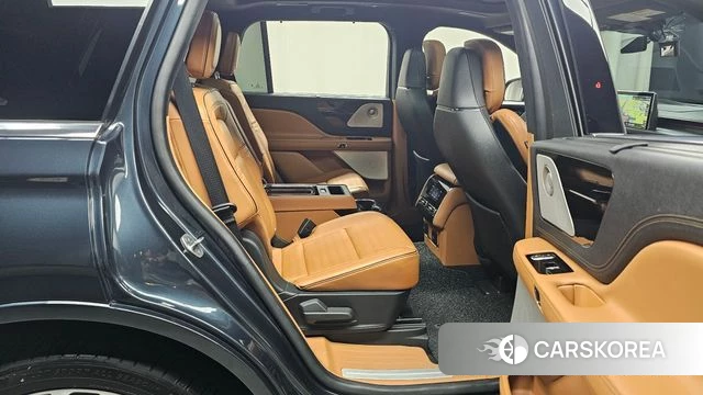 Lincoln Aviator 2nd generation 2022 Серый из Кореи, фото 2