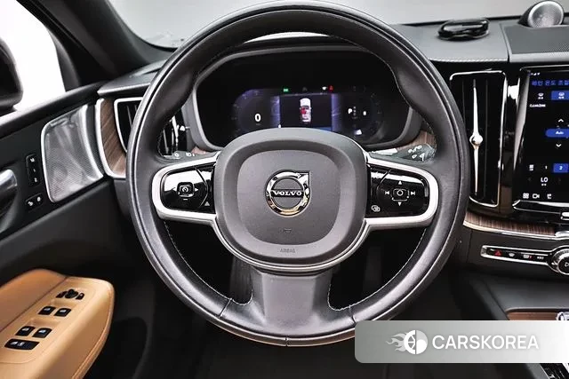 Volvo XC60 second Generation 2021 Серый из Кореи, фото 2