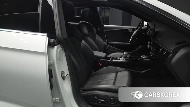 Audi A5 (F5) 2020 Белый из Кореи, фото 2