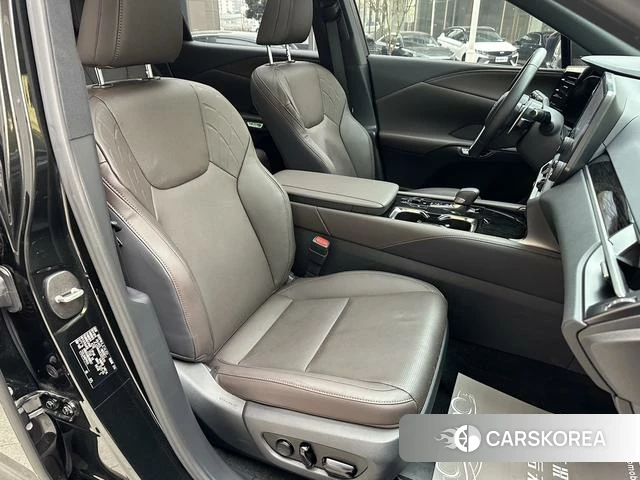 Lexus RX 2025 Черный из Китая, фото 2