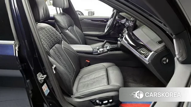 BMW 5 Series (G30) 2021 Черный из Кореи, фото 2