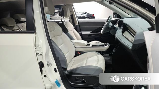 Ssangyong Torres EVX 2024 Белый из Кореи, фото 2