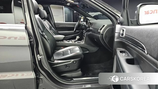 Jeep Grand Cherokee 2021 Серый из Кореи, фото 2