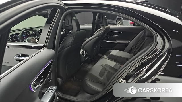 Mercedes-Benz C-Class W206 2023 Черный из Кореи, фото 2