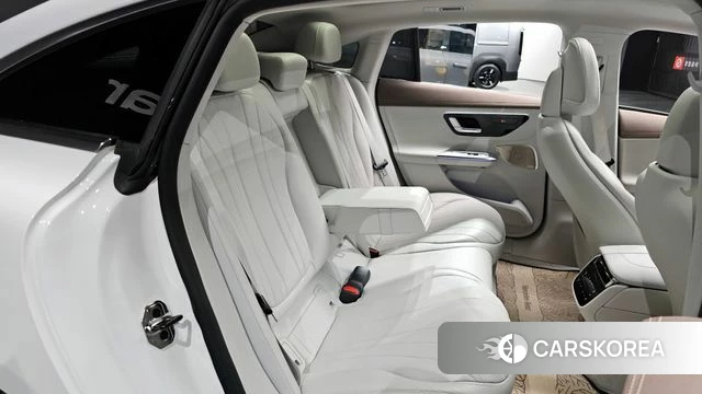 Mercedes-Benz EQE V295 2023 Белый из Кореи, фото 2