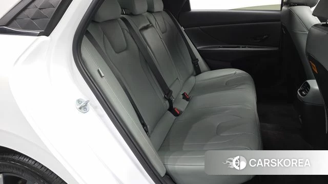 Hyundai The New Avante Hybrid (CN7) 2023 Белый из Кореи, фото 2