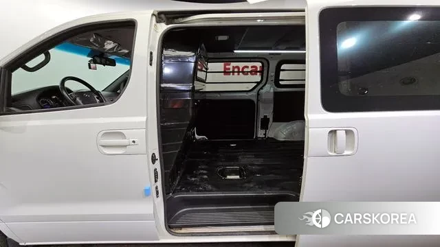 Hyundai The New Grand Starex 2021 Белый из Кореи, фото 2