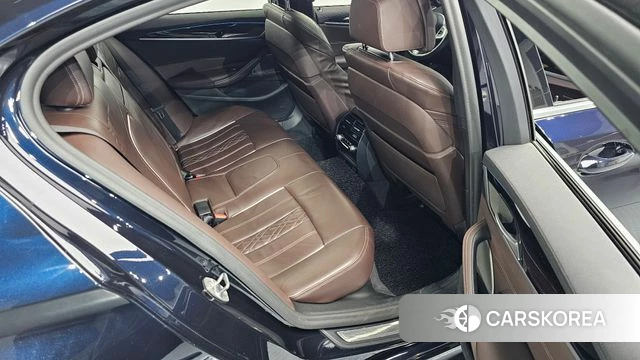 BMW 5 Series (G30) 2021 Черный из Кореи, фото 2