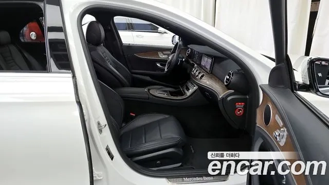 Mercedes-Benz E-Class W213 2021 Белый из Кореи, фото 2