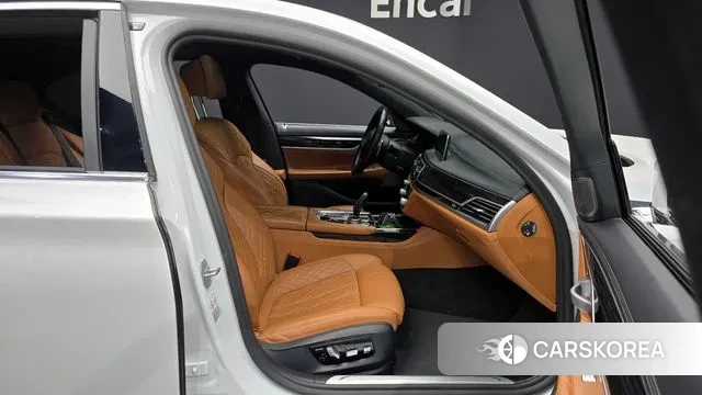 BMW 7 Series (G11) 2021 Белый из Кореи, фото 2