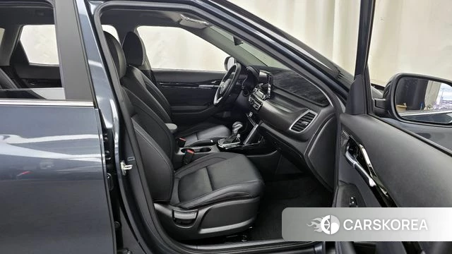 Kia Seltos 2021 Серый из Кореи, фото 2