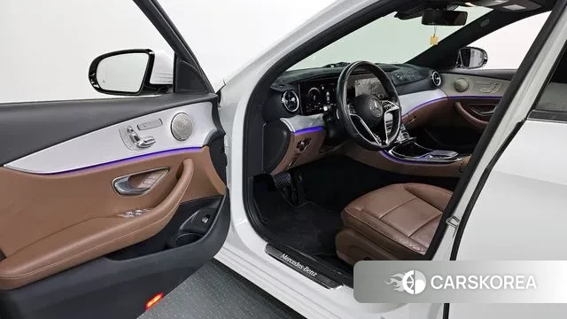 Mercedes-Benz E-Class W213 2021 Белый из Кореи, фото 2