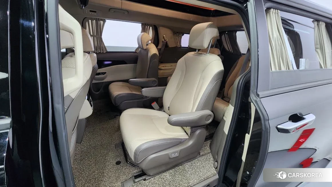 Kia Carnival 4th generation 2021 Черный из Кореи, фото 2