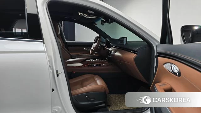 Genesis GV70 2021 Белый из Кореи, фото 2