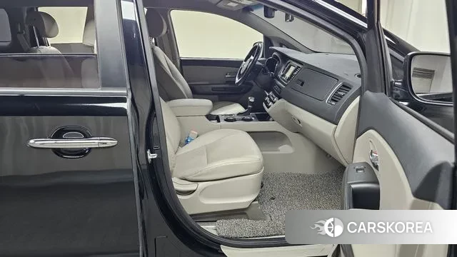 Kia The New Carnival 2020 Черный из Кореи, фото 2