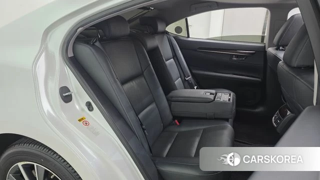 Lexus New ES300h 2018 Белый из Кореи, фото 2