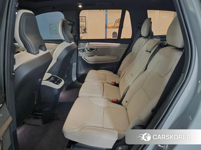 Volvo XC90 second Generation 2025 Серебристо-серый из Кореи, фото 2