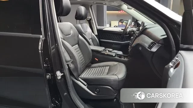 Mercedes-Benz GLE - Class W166 2018 Черный из Кореи, фото 2