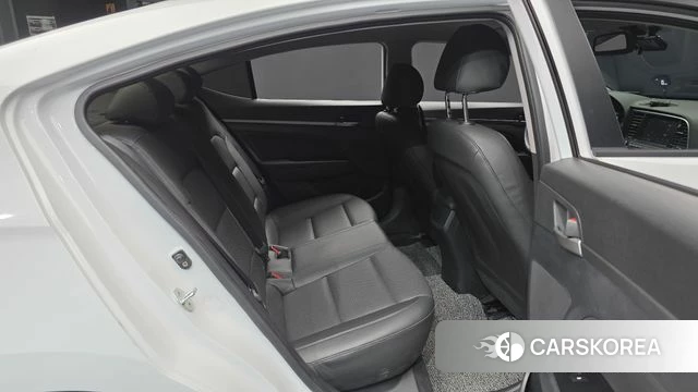 Hyundai Avante AD 2018 Белый из Кореи, фото 2