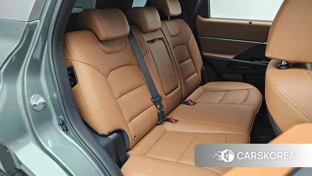 Ssangyong Torres 2023 Темно-зеленый из Кореи, фото 2