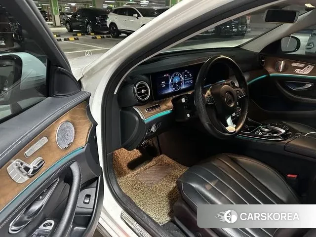 Mercedes-Benz E-Class W213 2018 Белый из Кореи, фото 2