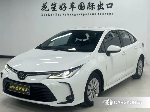 Toyota Corolla 2023 Белый из Китая, фото 2