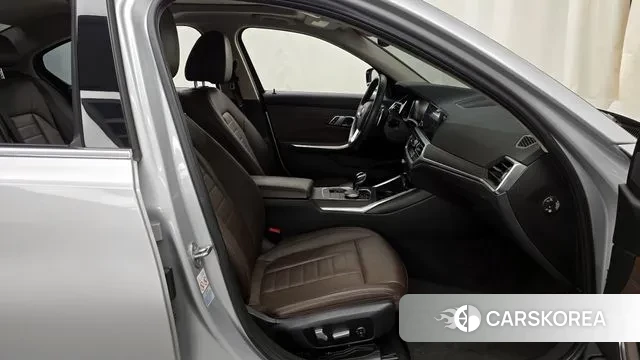 BMW 3 Series (G20) 2019 Серебряный из Кореи, фото 2