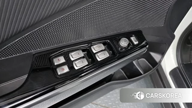 Ssangyong Tivoli Armor 2018 Белый из Кореи, фото 2