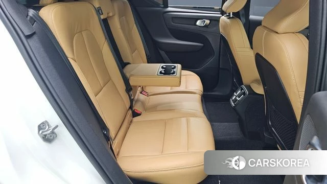Volvo XC40 2020 Белый из Кореи, фото 2