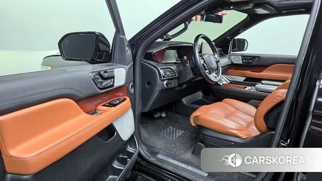 Lincoln Navigator 4th generation 2021 Черный из Кореи, фото 2