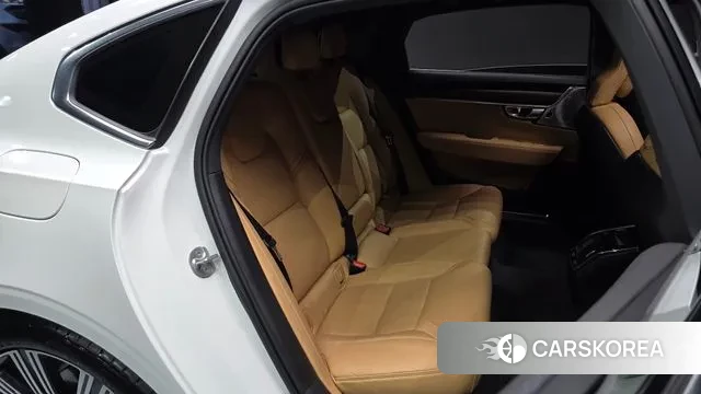 Volvo S90 2023 Белый из Кореи, фото 2