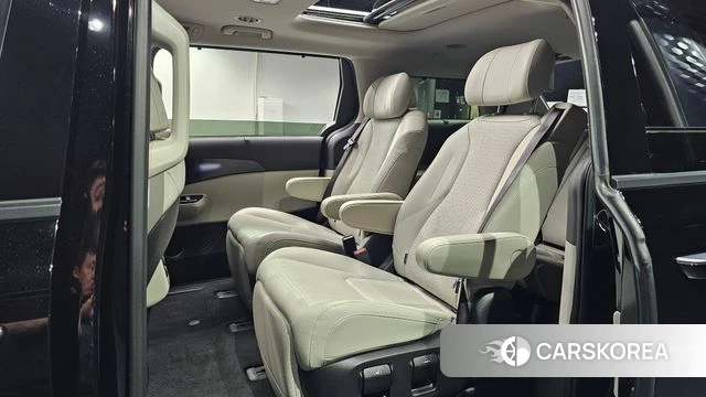 Kia Carnival 4th generation 2022 Черный из Кореи, фото 2