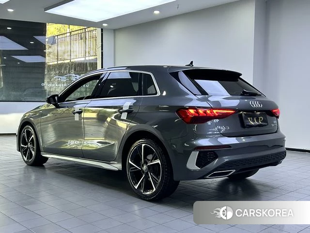 Audi A3 2022 Зеленый из Китая, фото 2
