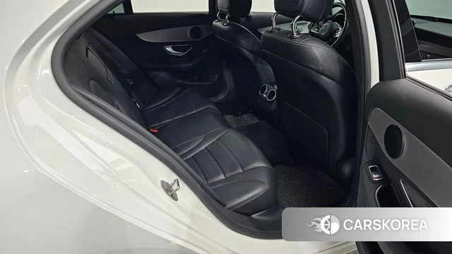 Mercedes-Benz C-Class W205 2020 Белый из Кореи, фото 2