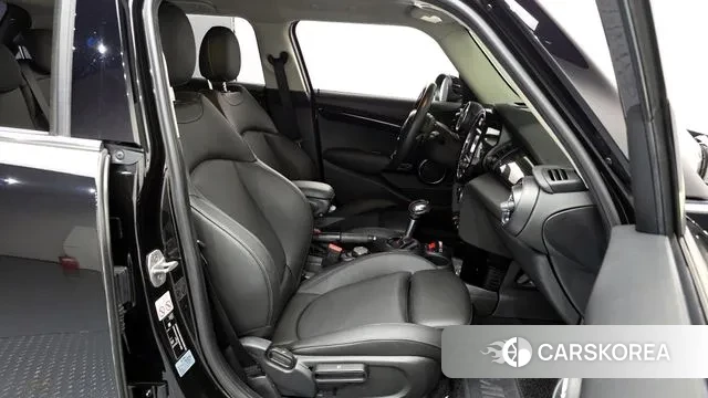 Mini Cooper S 2019 Черный из Кореи, фото 2