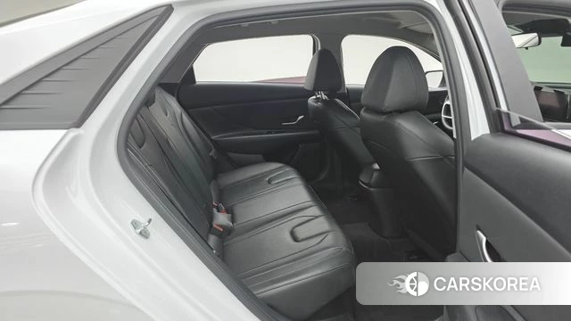 Hyundai Avante Hybrid (CN7) 2021 Белый из Кореи, фото 2