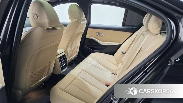 BMW 3 Series (G20) 2022 Черный из Кореи, фото 2