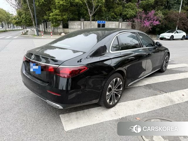 Mercedes-Benz E-class 2025 Черный из Китая, фото 2