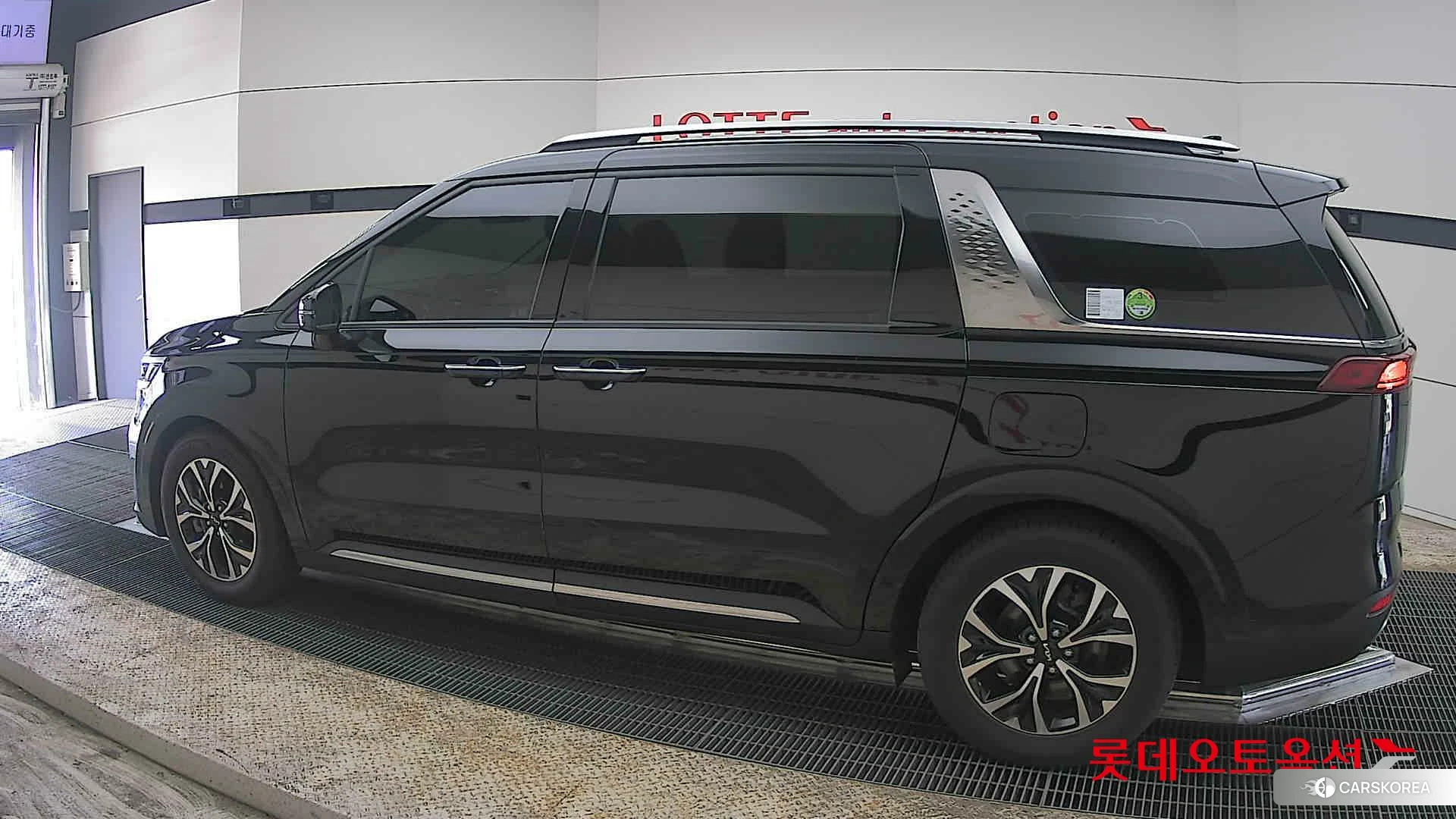 Kia Carnival 2022 Aurora Black Pearl из Кореи, фото 2