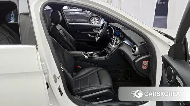 Mercedes-Benz C-Class W205 2019 Белый из Кореи, фото 2