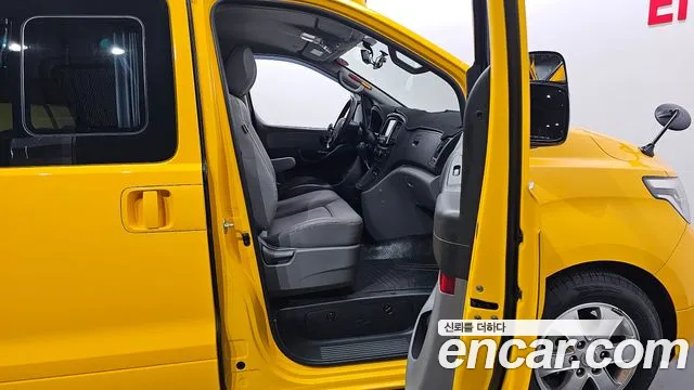 Hyundai The New Grand Starex 2018 Желтый из Кореи, фото 2