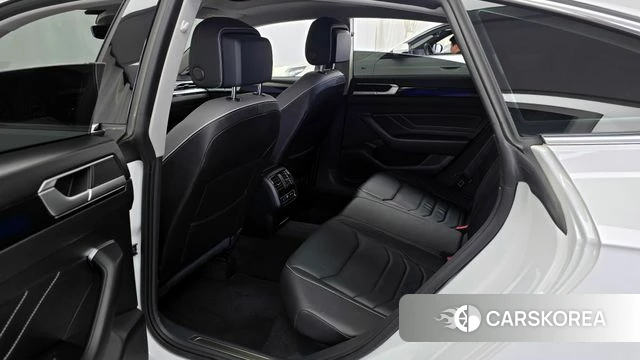 Volkswagen Arteon 2022 Белый из Кореи, фото 2