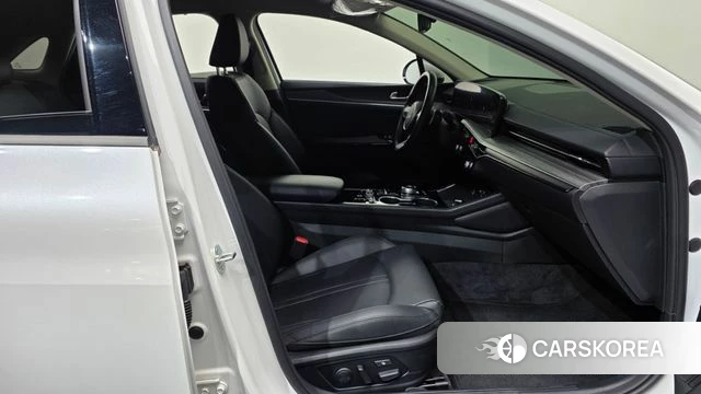 Kia The New K5 3rd generation 2023 Белый из Кореи, фото 2
